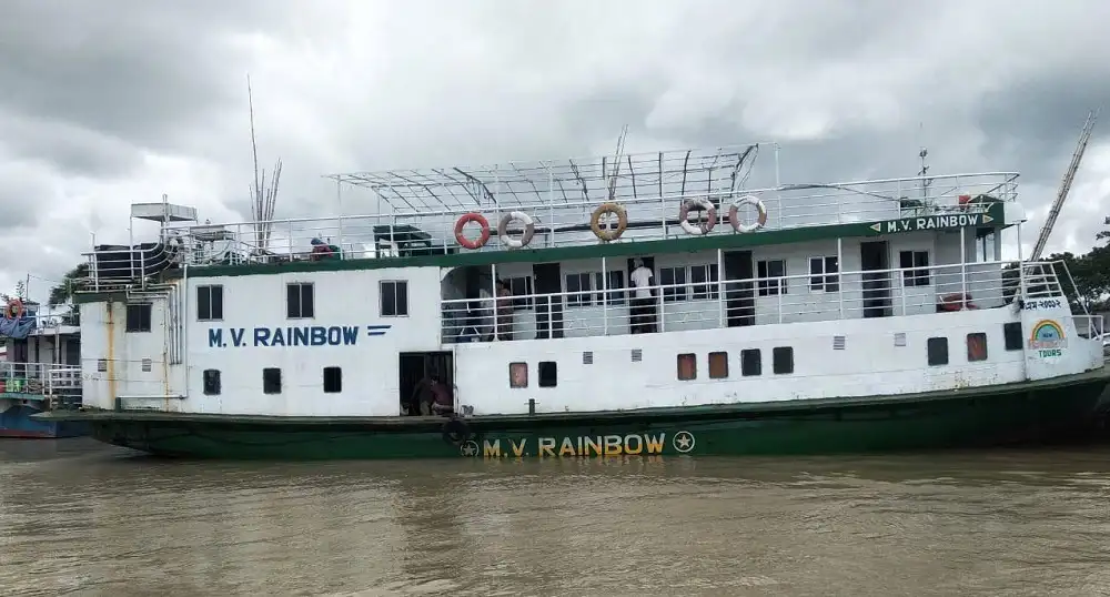 ভাসমান হাসপাতাল 'জীবন খেয়া' নদীতে মোড়ানো, কোস্টগার্ডের সহযোগিতায়।. Channel i News - চ্যানেল আই নিউজ