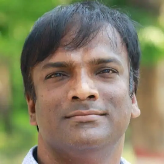 বিশ্ববিদ্যালয় শিক্ষকের জামিনের সময় মোহাম্মদ নাসিমের ছবি. Channel i News - চ্যানেল আই নিউজ