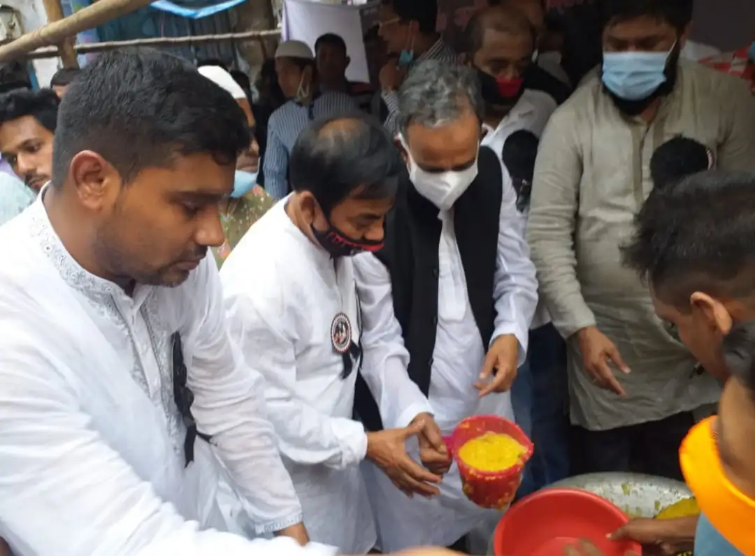 যুবলীগের নেতারা পবিত্র কোরআন থেকে তেলাওয়াত ও দোয়া করছেন. Channel i News - চ্যানেল আই নিউজ