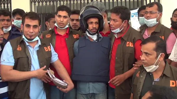 আদালতে রবিউলের স্বীকারোক্তিমূলক জবানবন্দী প্রদান. Channel i News - চ্যানেল আই নিউজ