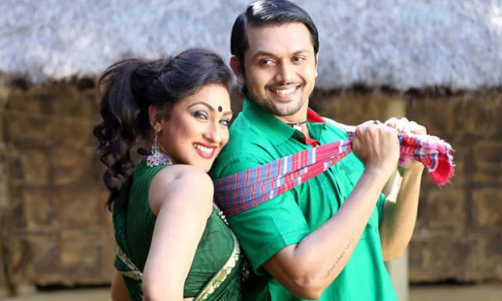 শুভ ও ঋতুপর্ণা সিনেমার দৃশ্যে হাসিমুখে একসঙ্গে. Channel i News - চ্যানেল আই নিউজ