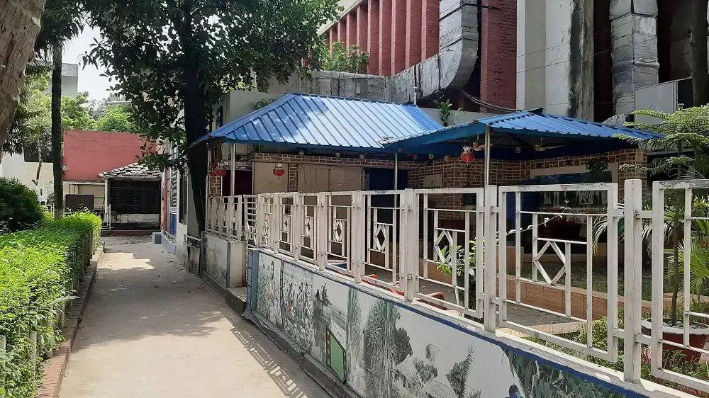 এফডিসি প্রাঙ্গণে শুটিং শূন্য, নির্জন সেট. Channel i News - চ্যানেল আই নিউজ