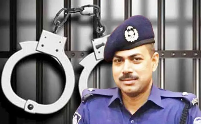 অভিযুক্ত ওসি প্রদীপের ছবি, পলাতক আসামি গ্রেপ্তারি পরোয়ানা. Channel i News - চ্যানেল আই নিউজ