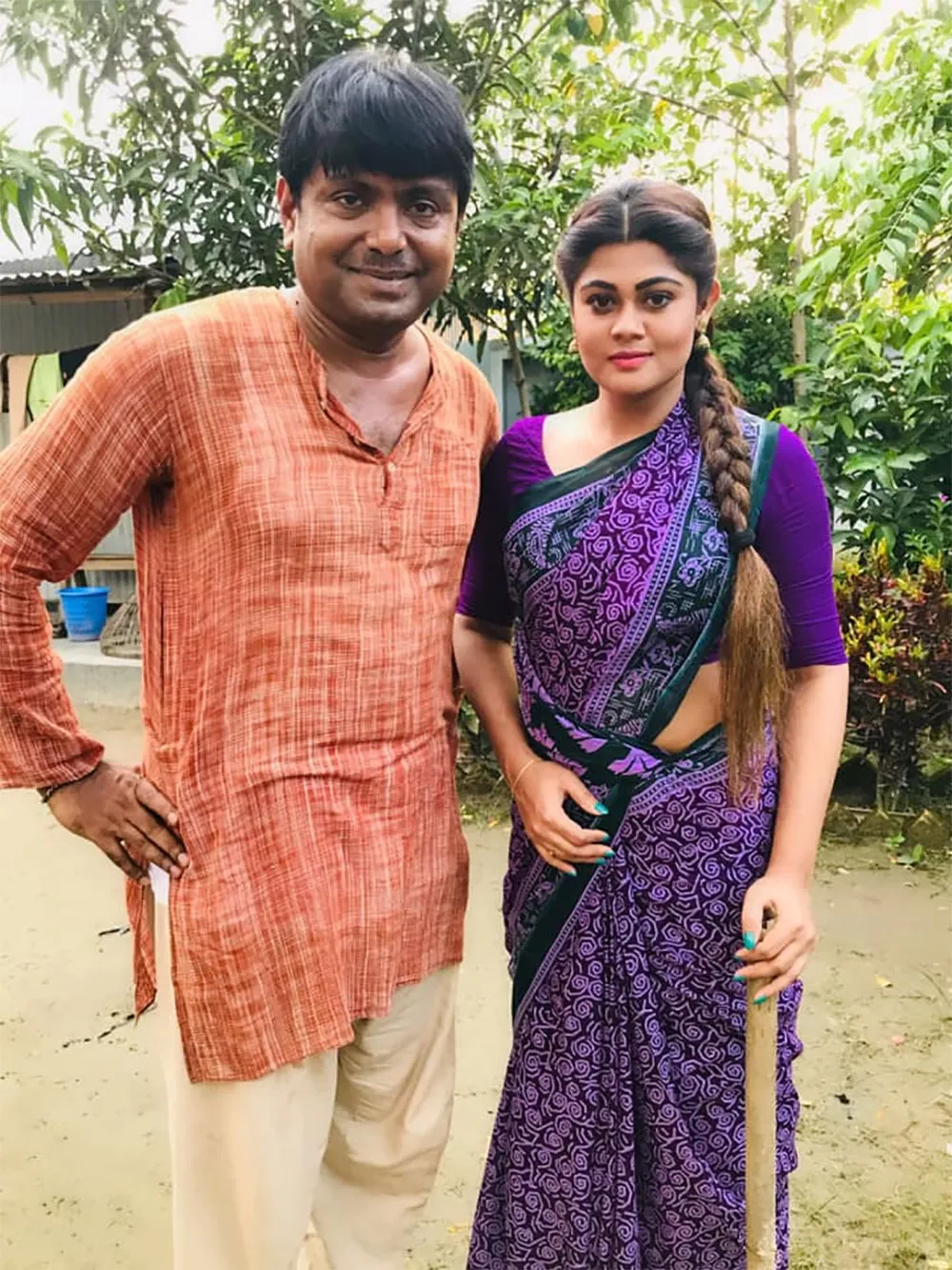 নাটকের অভিনেত্রী ও নির্মাতা ছবি, দুইজন নারী ও পুরুষ. Channel i News - চ্যানেল আই নিউজ