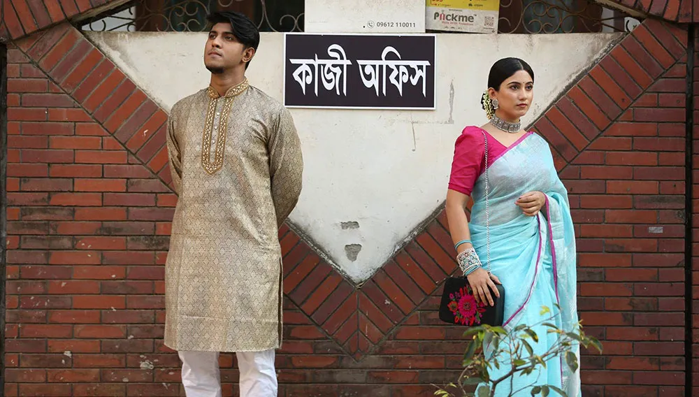 তৌসিফ ও সাফা পারিবারিক অনুষ্ঠানে পরিধান করেছেন ঐতিহ্যবাহী পোশাক. Channel i News - চ্যানেল আই নিউজ
