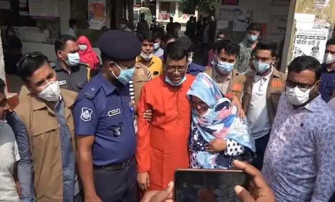 চাঁদপুরের কারাবন্দি উপজেলা চেয়ারম্যান কুমিল্লা মেডিকেলে ভর্তি. Channel i News - চ্যানেল আই নিউজ