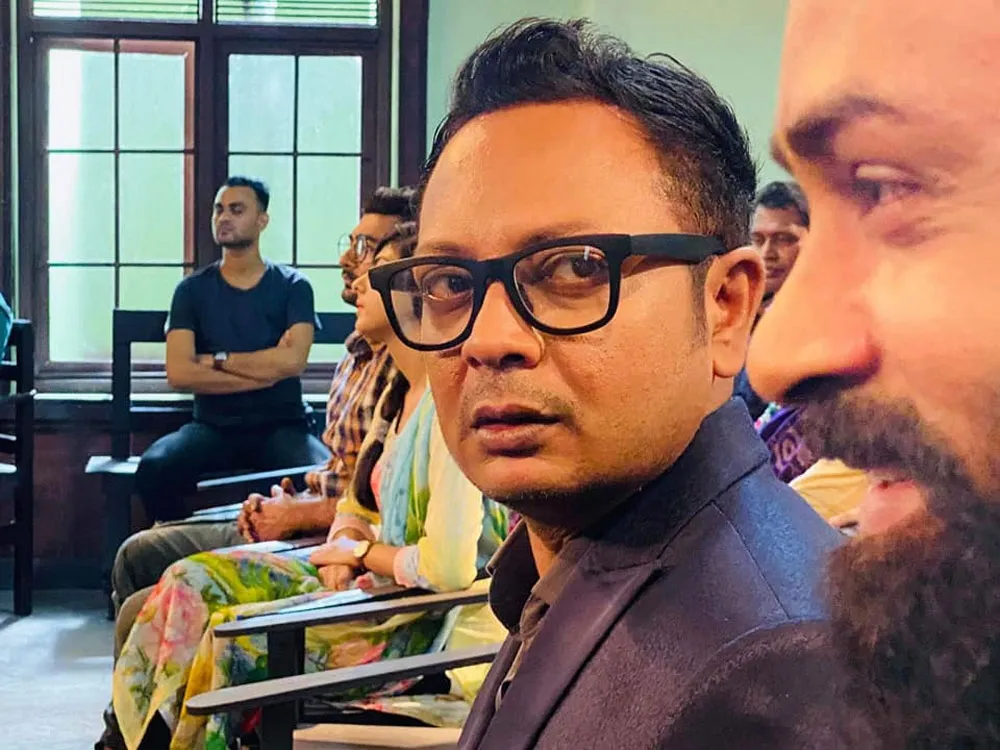 সংবাদ সম্মেলনে অংশগ্রহণকারী ব্যক্তির ছবি, চ্যানেল আই অনলাইন. Channel i News - চ্যানেল আই নিউজ