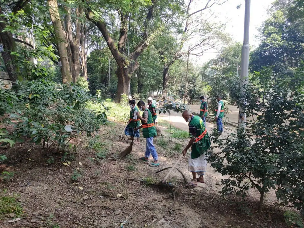 শ্যামপুর খালের বর্জ্য পরিষ্কার করছে স্বেচ্ছাসেবকরা. Channel i News - চ্যানেল আই নিউজ