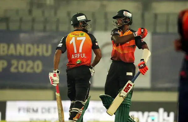 ক্রিকেট খেলোয়াড় আরিফুলের উদযাপন, ব্যাট হাতে মাঠে. Channel i News - চ্যানেল আই নিউজ