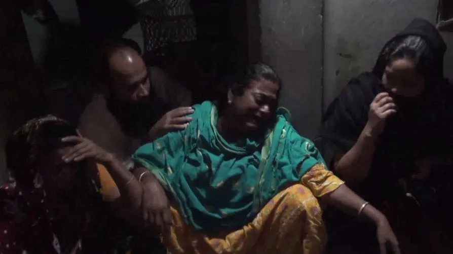 স্কুলছাত্রীকে গলা কেটে হত্যার ঘটনায় স্বামী-স্ত্রী গ্রেপ্তার