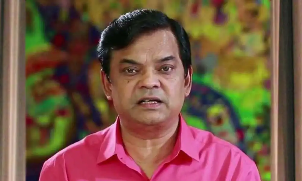 জাদুশিল্পী জুয়েল আইচের ছবি, তিনি একটি কালো চুলের পুরুষ, পিঙ্ক শার্ট পরিহিত. Channel i News - চ্যানেল আই নিউজ