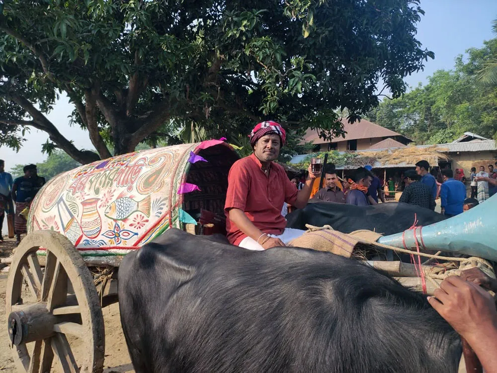 সাঁওতাল নারীর চরিত্রে দিলারা, রঙিন পোষাক ও ঐতিহ্যবাহী পরিবেশে. Channel i News - চ্যানেল আই নিউজ