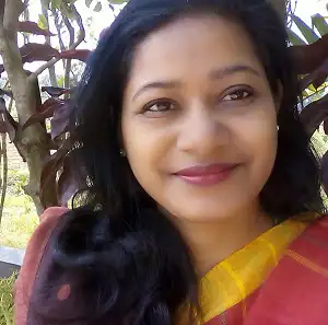 স্মার্ট মহিলা হাসিমুখে, প্রকৃতি পেছনে, বাংলার সংবাদ portal. Channel i News - চ্যানেল আই নিউজ