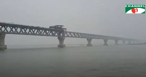 পদ্মা সেতুর দৃশ্য, নদীর উপর নির্মিত বৃহৎ সেতু. Channel i News - চ্যানেল আই নিউজ