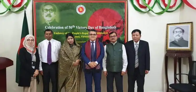 বিজয় দিবস উদযাপন উপলক্ষে ভিয়েতনামে বাংলাদেশের প্রতিনিধিরা. Channel i News - চ্যানেল আই নিউজ