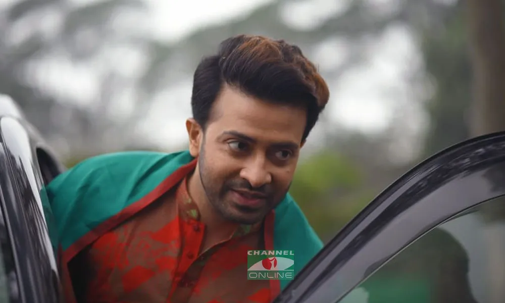শাকিব খান স্মৃতিসৌধে উপস্থিত, দেশপ্রেমের প্রতীক. Channel i News - চ্যানেল আই নিউজ