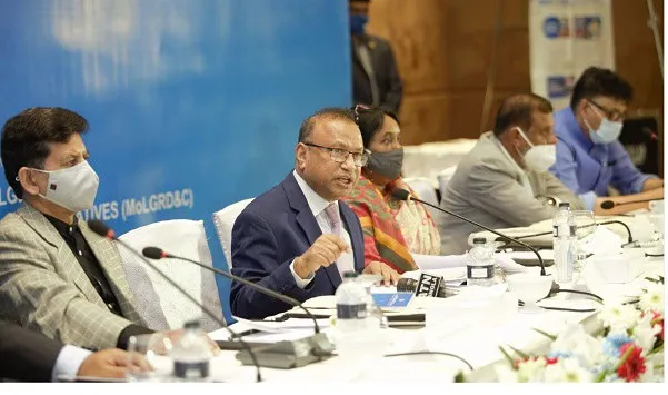 বাংলাদেশের রাজনৈতিক নেতারা বৈঠকে আলোচনা করছেন. Channel i News - চ্যানেল আই নিউজ