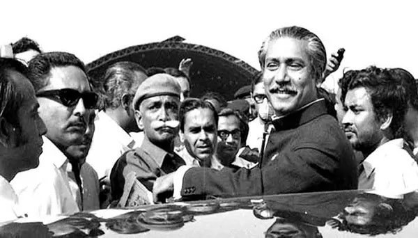 শেখ মুজিবের স্বদেশ প্রত্যাবর্তন উপলক্ষে জনসমাগম ও উচ্ছ্বাস. Channel i News - চ্যানেল আই নিউজ