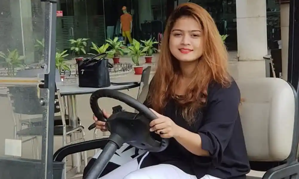 অভিনেত্রী আশা সড়ক দুর্ঘটনায় নিহত, হাসপাতালে নেওয়ার সময় মারা যান. Channel i News - চ্যানেল আই নিউজ