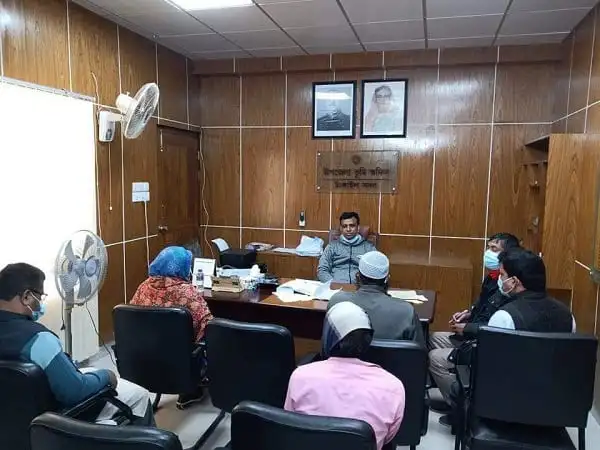 বাল্য বিয়ে মামলার শুনানি, আদালত কক্ষে বিচারক ও আইনজীবীরা উপস্থিত. Channel i News - চ্যানেল আই নিউজ