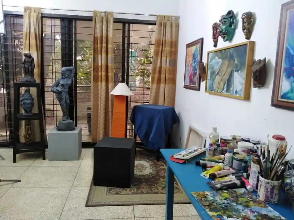 শিল্পকর্ম ও শিল্পকলা প্রদর্শনী রং ঢং শুটিং হাউজে. Channel i News - চ্যানেল আই নিউজ