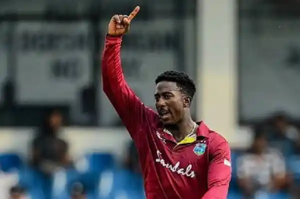 বাংলাদেশ ক্রিকেটার উদযাপন করছেন, মাঠে উচ্ছ্বাস প্রকাশ. Channel i News - চ্যানেল আই নিউজ