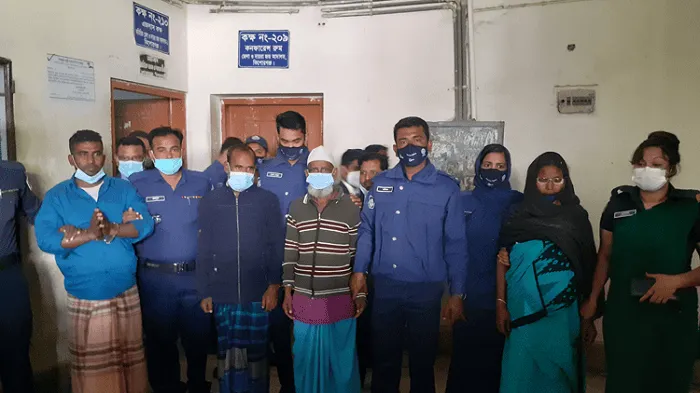 কিশোরগঞ্জে কৃষক হত্যায় মৃত্যুদণ্ডপ্রাপ্ত ব্যক্তির আদালত ভবনে উপস্থিতি. Channel i News - চ্যানেল আই নিউজ