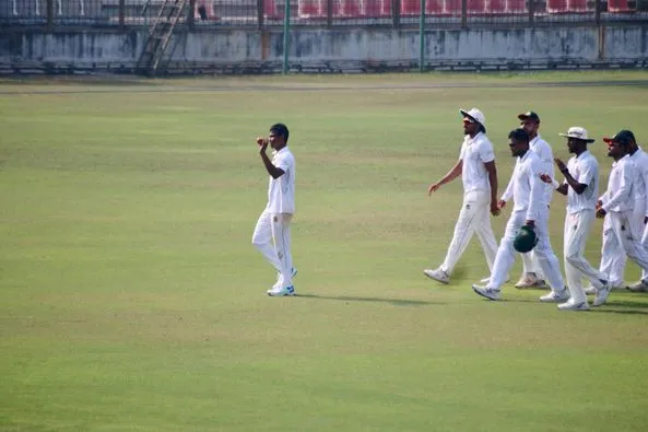ক্রিকেটাররা মাঠে অনুশীলন করছে, বাংলাদেশ ক্রিকেট দলের সদস্যরা. Channel i News - চ্যানেল আই নিউজ