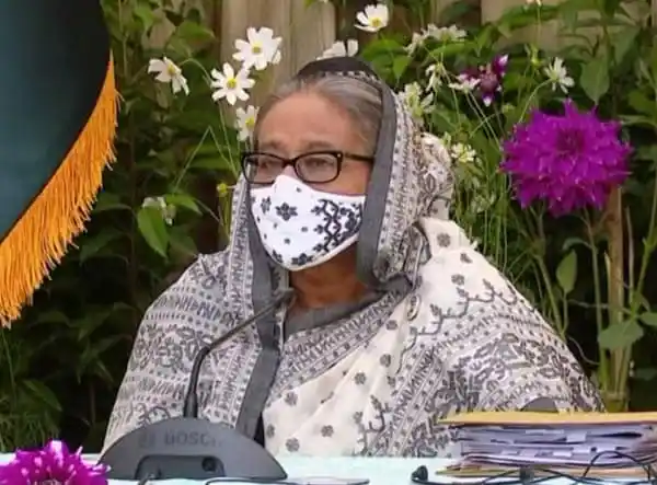 প্রধানমন্ত্রী শিক্ষাপ্রতিষ্ঠান খোলার সিদ্ধান্তের পর শিক্ষক-কর্মচারীদের ভ্যাকসিন নেওয়ার নির্দেশ দেন. Channel i News - চ্যানেল আই নিউজ