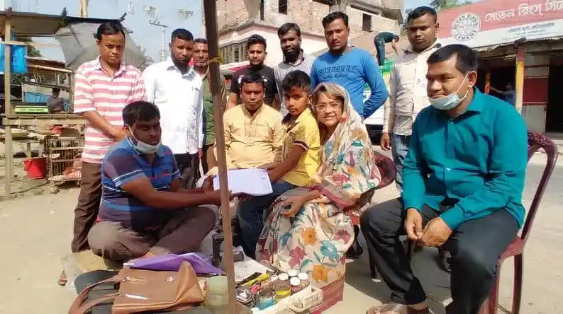 ব্যারিস্টার তুরিন আফরোজ ফাউন্ডেশনের উদ্যোগে আকাশের চিকিৎসা সহায়তা প্রদান. Channel i News - চ্যানেল আই নিউজ