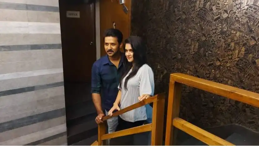 নিরব ও মিথিলা একসঙ্গে ছবি, সিনেমার শুটিং সেটে. Channel i News - চ্যানেল আই নিউজ