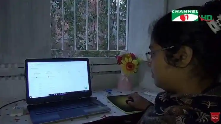 দুড়াকুটি গ্রামের নারীরা অনলাইন কাজ করে স্বাবলম্বী হচ্ছেন. Channel i News - চ্যানেল আই নিউজ