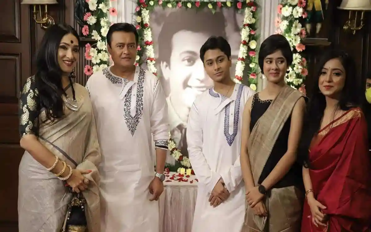 বাংলাদেশি পরিবার একত্রে, চ্যানেল আই অনলাইন সংবাদ ও সাংস্কৃতিক অনুষ্ঠানে অংশগ্রহণ।. Channel i News - চ্যানেল আই নিউজ