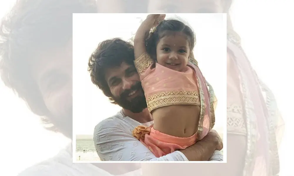 খুশি শিশু ও পিতা, আনন্দের মুহূর্ত, পারিবারিক ছবি. Channel i News - চ্যানেল আই নিউজ