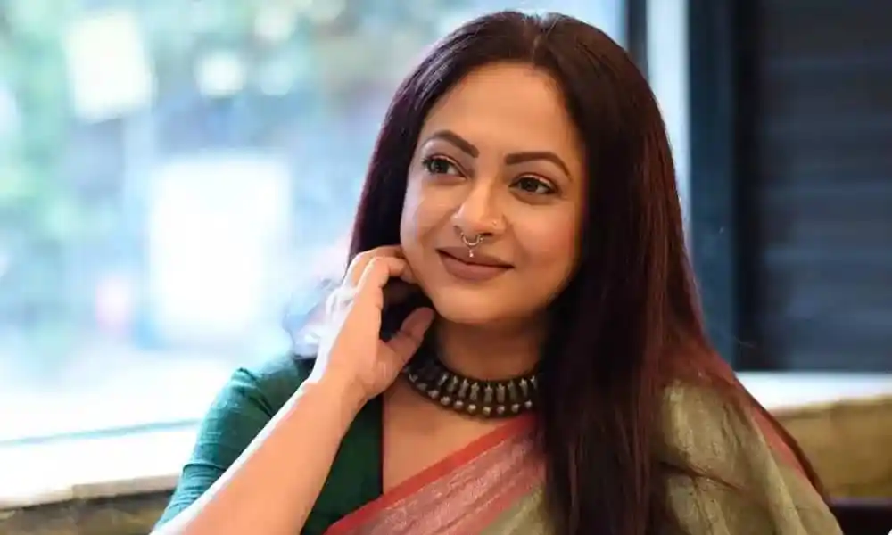 শ্রিলেখা হাস্যোজ্জ্বল মুখে, বাংলার জনপ্রিয় অভিনেত্রী. Channel i News - চ্যানেল আই নিউজ
