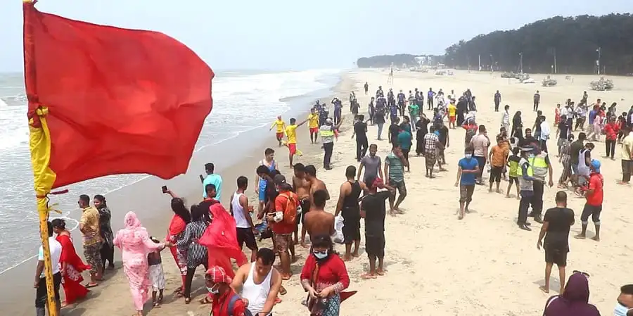 কক্সবাজারের পর্যটন স্পটগুলোতে স্বাস্থ্যবিধি নিশ্চিতে কাজ করছে প্রশাসন