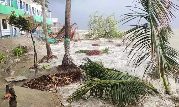 ইয়াস ঘূর্ণিঝড়ের কারণে কক্সবাজারে ব্যাপক জলাবদ্ধতা ও ক্ষয়ক্ষতি. Channel i News - চ্যানেল আই নিউজ