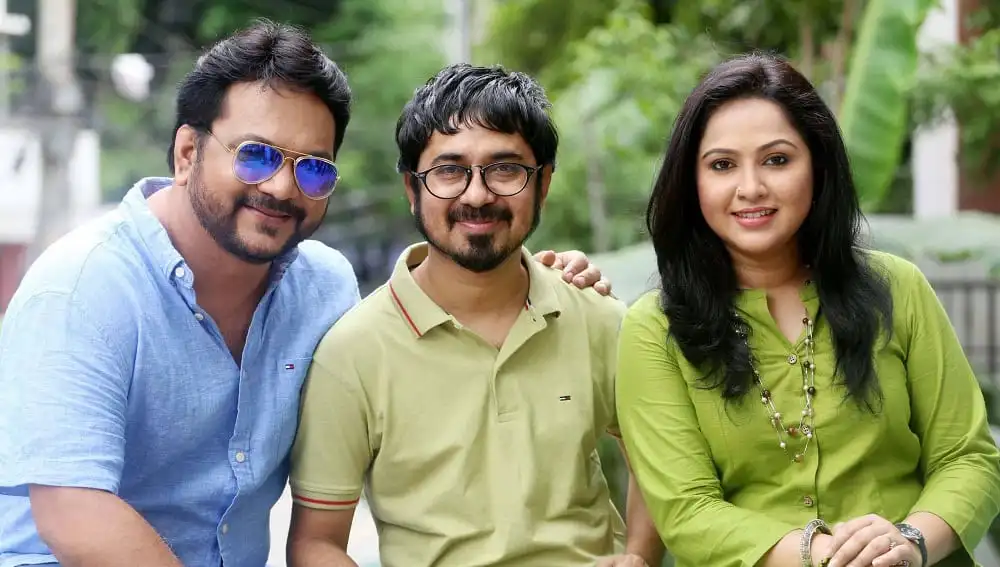 মীর সাব্বির, নাদিয়া জুটি 'কর্পোরেট ভালোবাসা' সিনেমার সেটে. Channel i News - চ্যানেল আই নিউজ