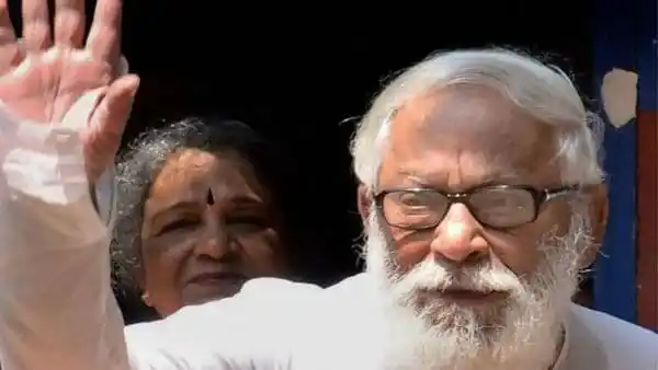 বুদ্ধদেব ভট্টাচার্য সস্ত্রীক করোনা আক্রান্ত, হাস্যোজ্জ্বল ছবি. Channel i News - চ্যানেল আই নিউজ