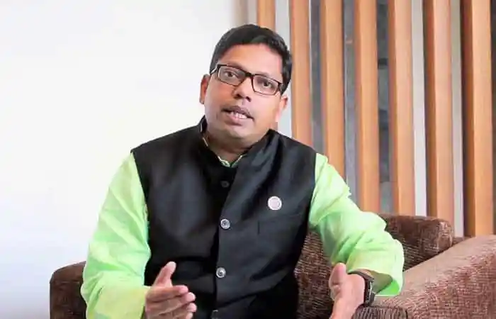 প্রধানমন্ত্রীর কর্মপন্থায় করোনা সংক্রমণ রোধে আলোচনা করছেন পলক. Channel i News - চ্যানেল আই নিউজ