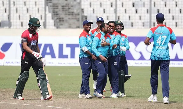 বাংলাদেশ ক্রিকেট দলের খেলোয়াড়রা মাঠে উল্লাসে মেতে উঠেছে. Channel i News - চ্যানেল আই নিউজ