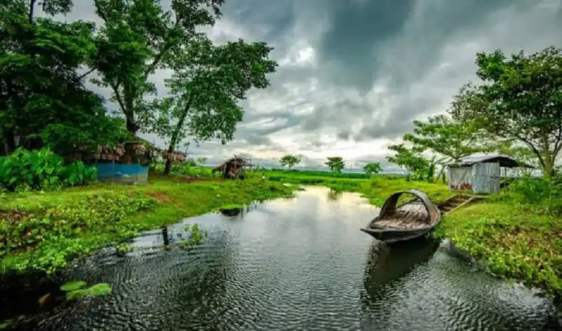 প্রাকৃতিক নদী ও গ্রাম্য পরিবেশের সুন্দর দৃশ্য. Channel i News - চ্যানেল আই নিউজ