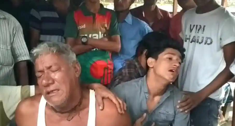 নোয়াখালীতে ইউপি সদস্যের হত্যার ঘটনায় শোকপ্রকাশ ও শোকসন্তপ্ত পরিবার. Channel i News - চ্যানেল আই নিউজ