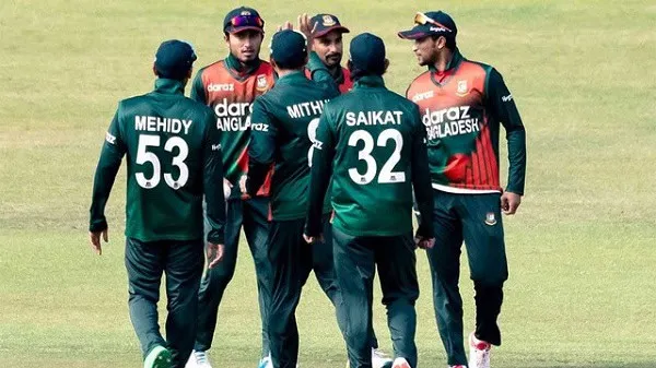 বাংলাদেশ ক্রিকেট দল ঢাকায় ফিরেছে, খেলোয়াড়রা আলোচনা করছে. Channel i News - চ্যানেল আই নিউজ