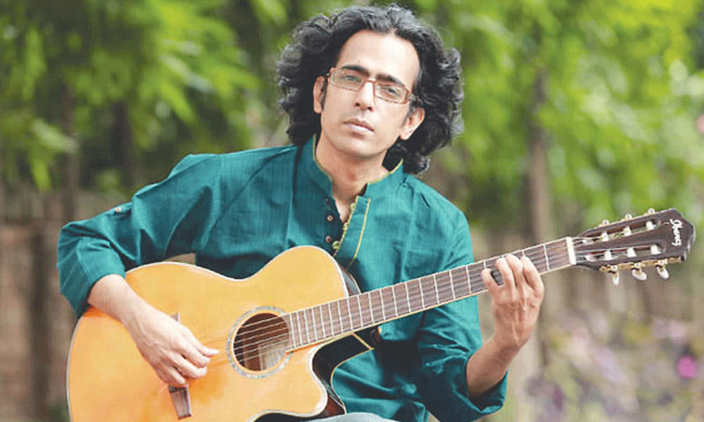 বাপ্পা মজুমদারের কণ্ঠে ‘নীল মাছি’