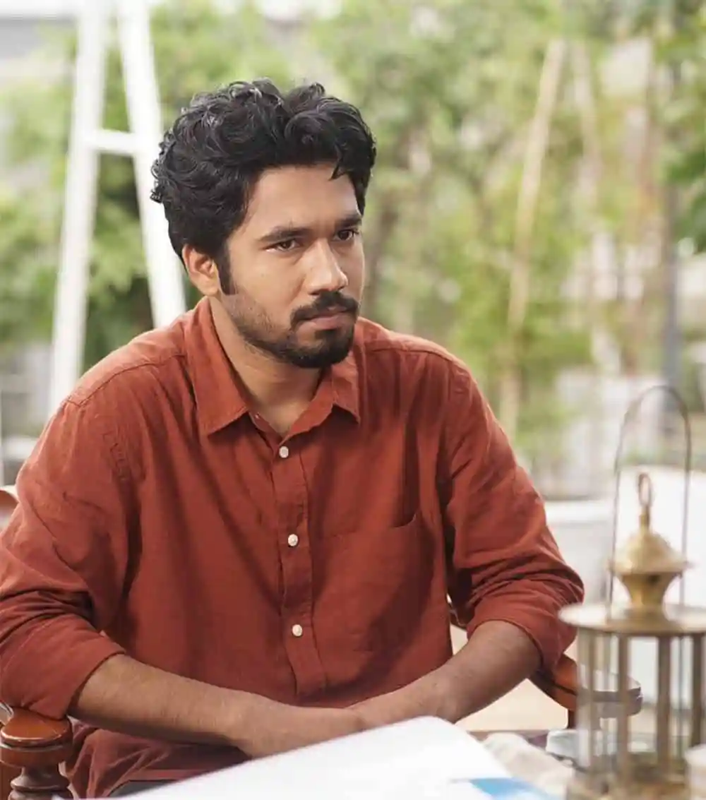 খায়রুল বাসার, বাংলাদেশের একজন অভিনেতা, ভাবনাচিন্তা করছেন. Channel i News - চ্যানেল আই নিউজ