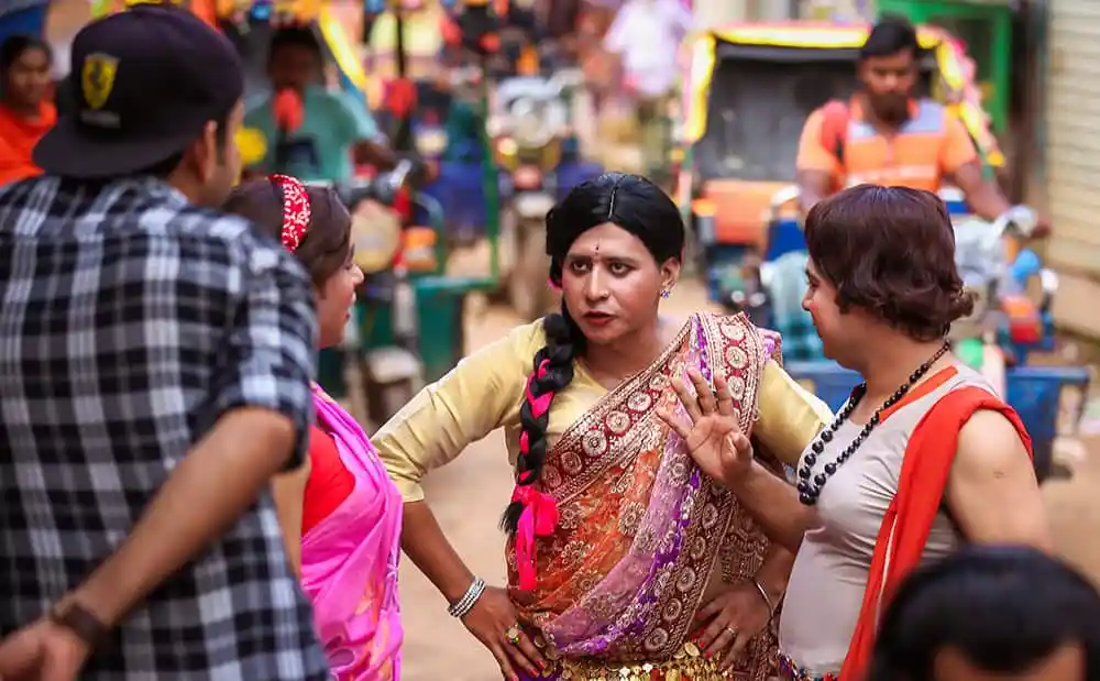 নির্মিত আলোচনা চলাকালে দর্শকদের সঙ্গে অভিনেত্রী শামীম. Channel i News - চ্যানেল আই নিউজ