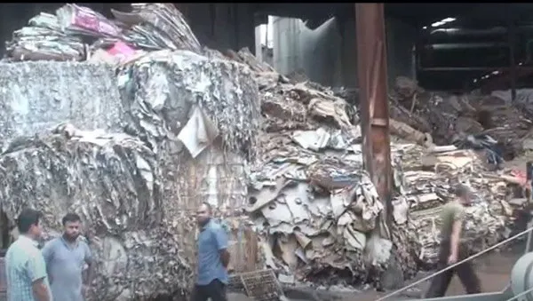 নারায়ণগঞ্জে গ্যাস লিকেজ থেকে অগ্নিকাণ্ডে দগ্ধ ৪ জনের ছবি. Channel i News - চ্যানেল আই নিউজ