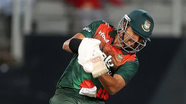 বাংলাদেশ ক্রিকেটার ব্যাটিং করছেন, খেলাধুলার দৃশ্য. Channel i News - চ্যানেল আই নিউজ