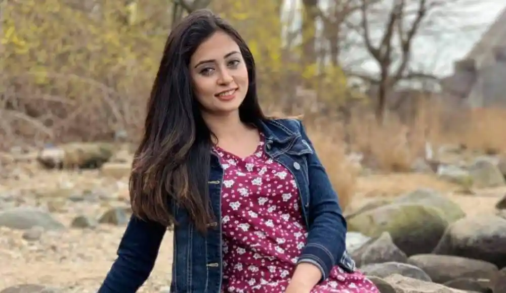 অভিনেত্রী পরিবারের সঙ্গে নিরাপদে, চ্যানেল আই অনলাইন. Channel i News - চ্যানেল আই নিউজ